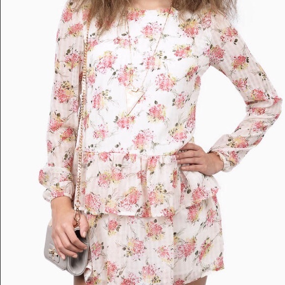 FLORAL MINI DRESS runs large - Picture 2 of 7